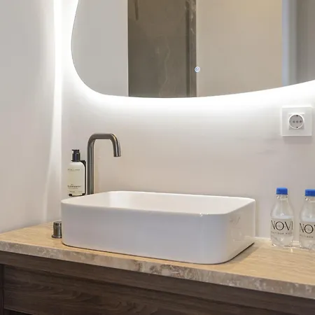 Boutique Novi Hotell *