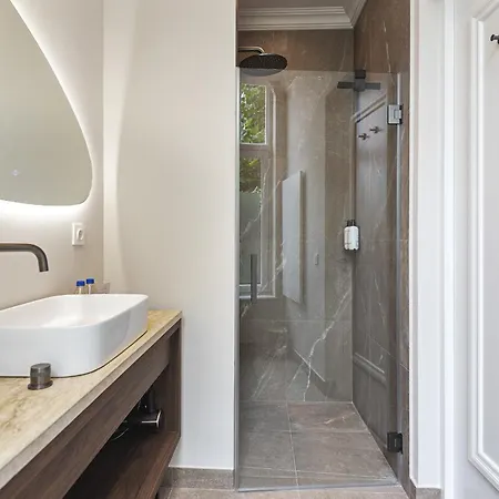 Boutique Novi Hotell *