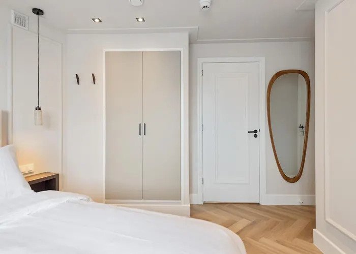 Boutique Novi 赞德沃特